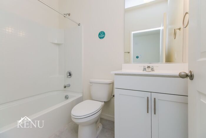 Building Photo - 35396 W San Capistrano Ave