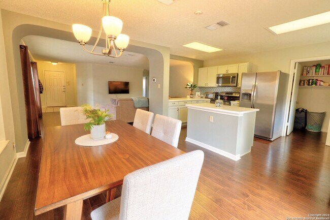 Building Photo - 7138 Valewood View