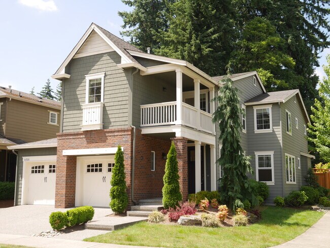 Primary Photo - 5 Bedroom 2.5 Bath Home Near Downtown Redmond