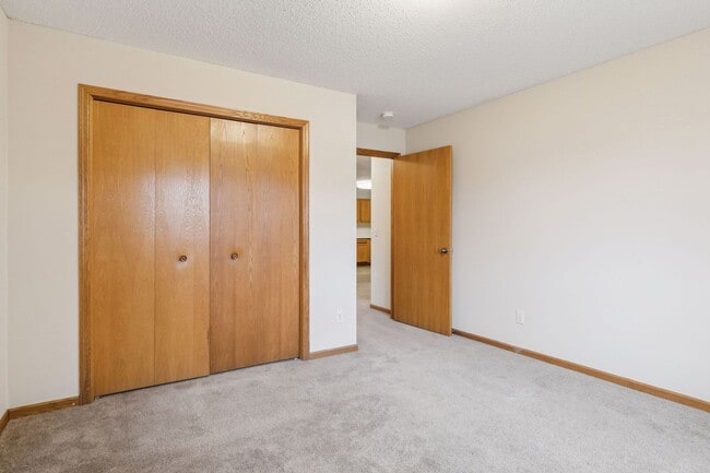 Building Photo - New Stainless Steel Appliances