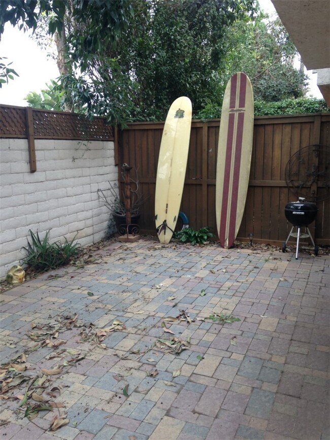 Building Photo - 20812 Beach Blvd