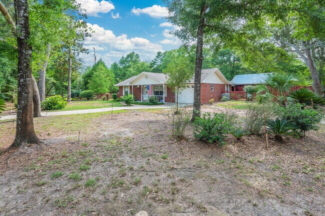 Building Photo - 3101 Lynn Dr