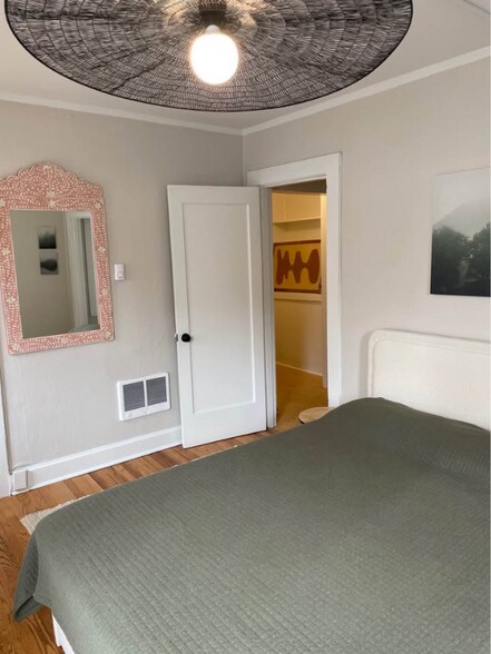 Building Photo - 1635 NW 25th Ave