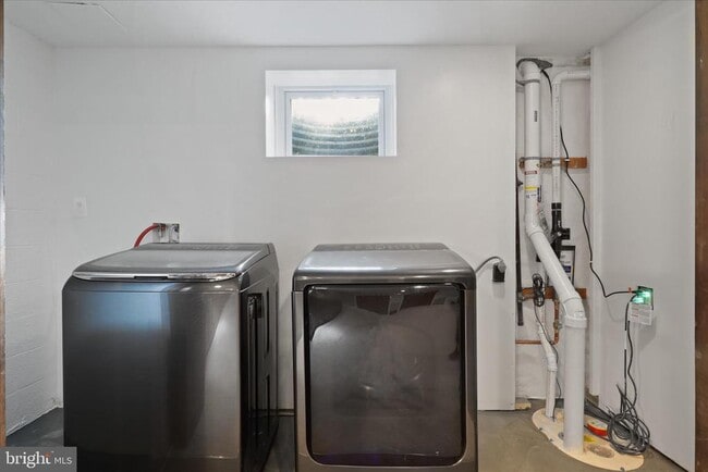 Building Photo - 6543 Cedarwood Ct