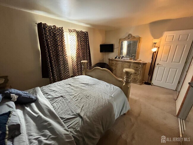 Building Photo - 7 Sparta Ct