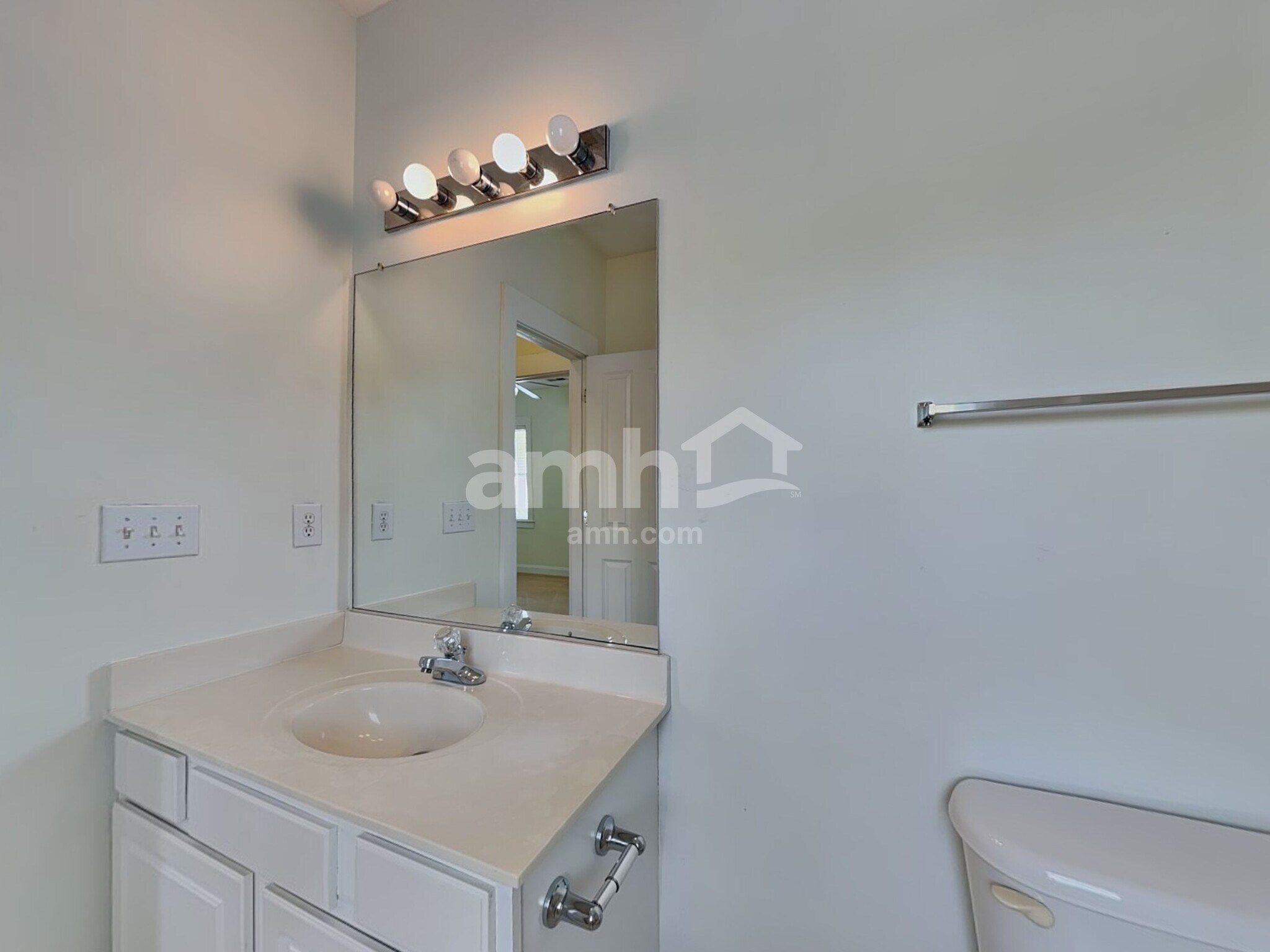 Building Photo - 10720 Cokesbury Ln