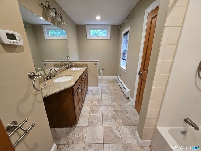 Building Photo - 47 McKinley Ave