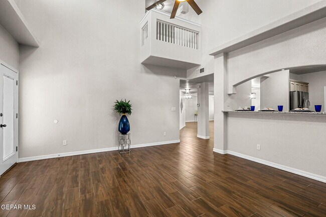 Building Photo - 3121 Tierra Paola Ln