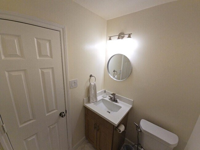 Building Photo - 16514 Bluff Springs Dr