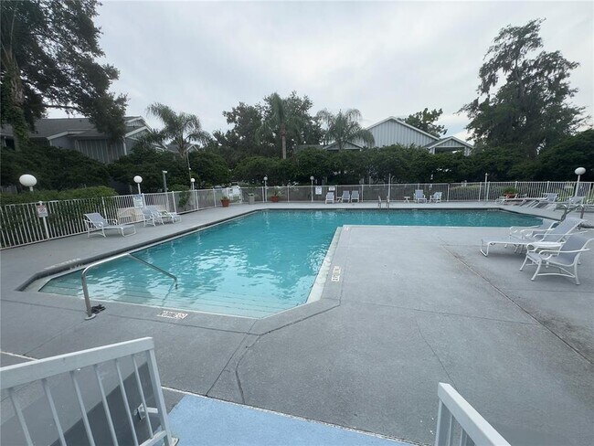 Building Photo - 2549 Grassy Point Dr