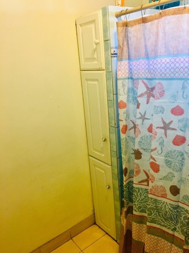 Building Photo - 18436 Roslin Ave