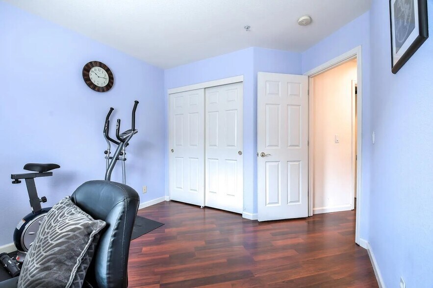 Building Photo - 3271 Shiraz Pl