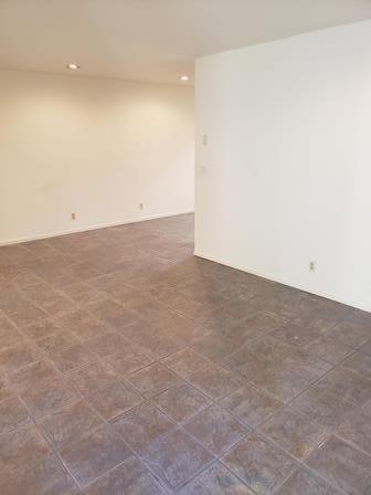 Building Photo - 6062 N Maroa Ave
