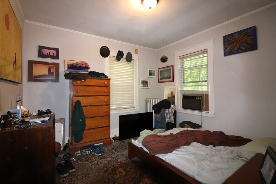 Building Photo - 37 Brington Rd