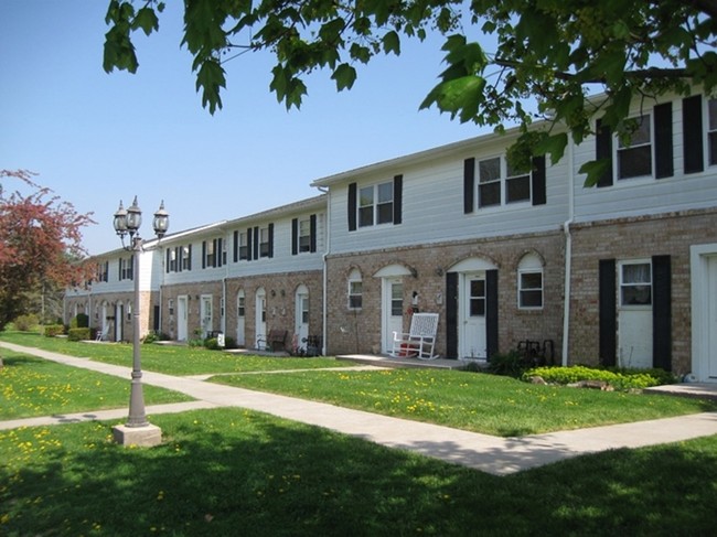 Northwood Townhouses - 540-560 W North St Geneva NY 14456 | Apartment ...