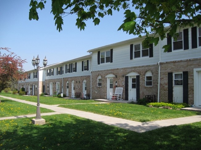 Building Photo - Northwood Townhouses