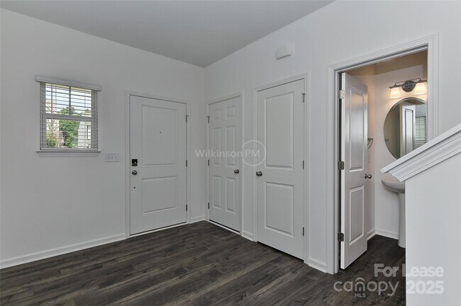 Building Photo - 561 Scotch Meadows Loop