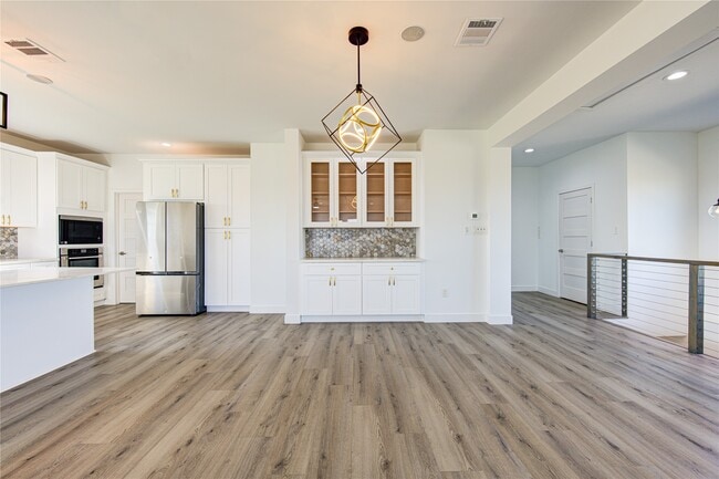 Building Photo - 21201 Scissor Tail Ln