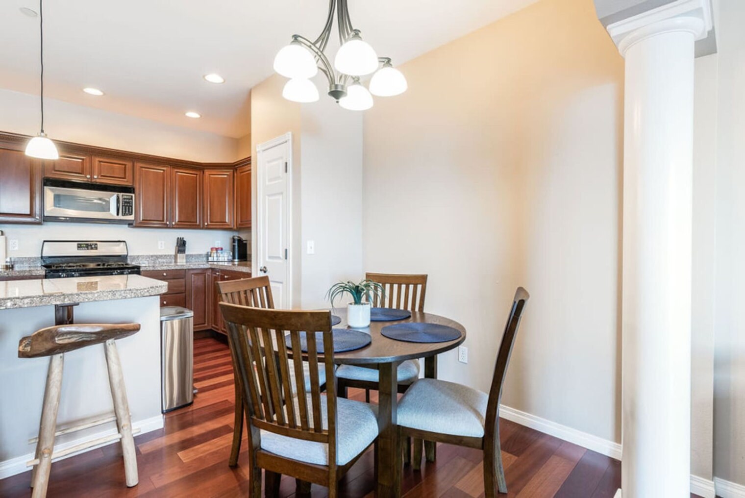 Building Photo - 2325 S G St