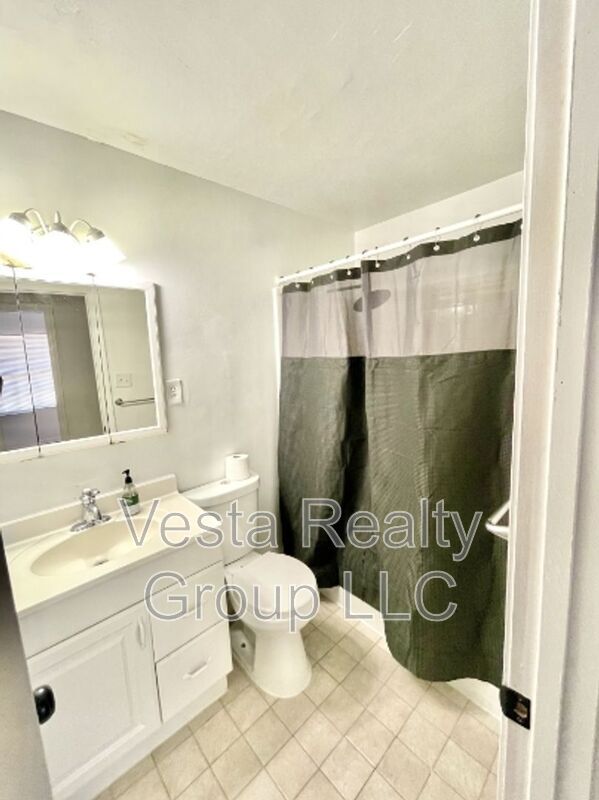 Building Photo - 1595 Winston Dr