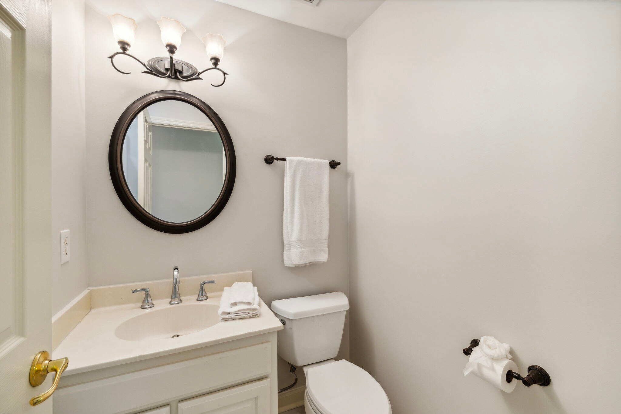 Building Photo - 1614 Brentwood Pointe