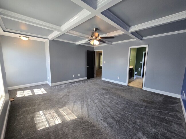 Building Photo - 103 Flag Dr