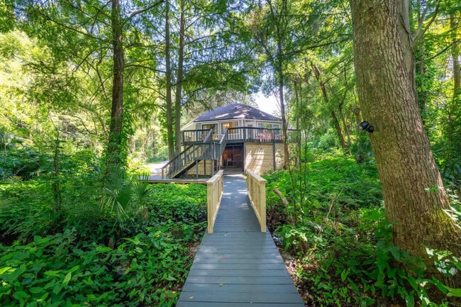 Building Photo - 5130 River Bluff Ln