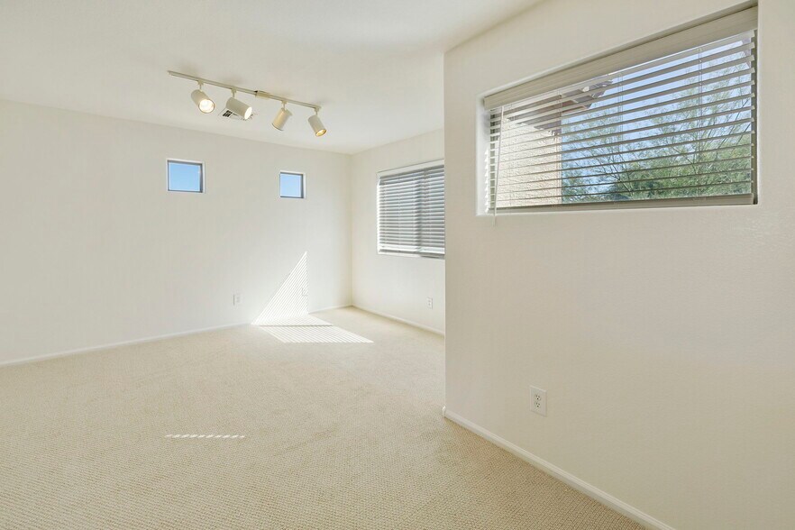 Loft - 2404 W Silver Sage Ln