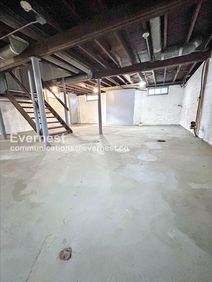 Building Photo - 988 Brunswick Rd