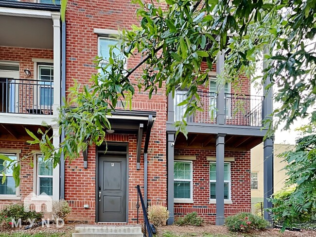 Primary Photo - 1777 Temple Ave