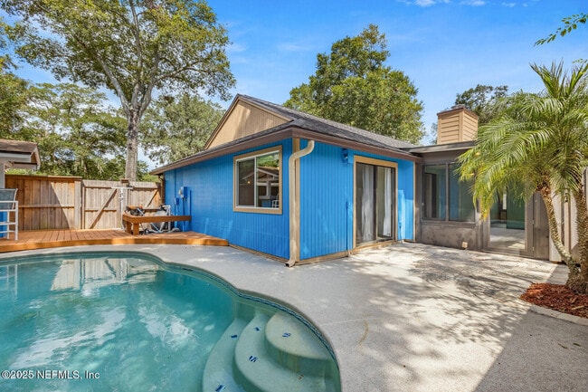 Building Photo - 4765 Marsh Hammock Dr W