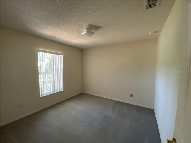 Building Photo - 15980 SW 27th Ave Rd