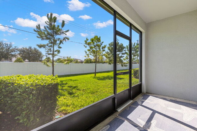 Building Photo - NEWLY UPGRADED Town Home For Rent in Touchstone!