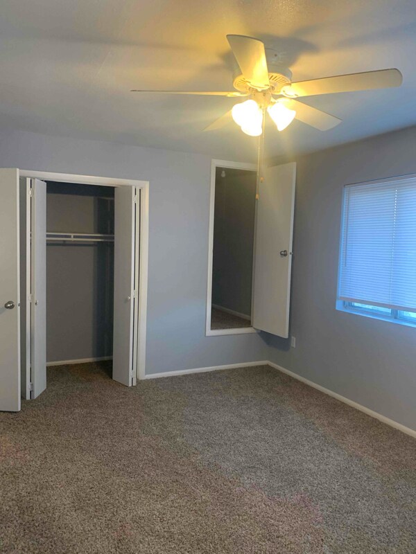 Building Photo - 2528 Taylor Ln