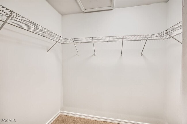 Building Photo - 16840 Sanibel Sunset Ct