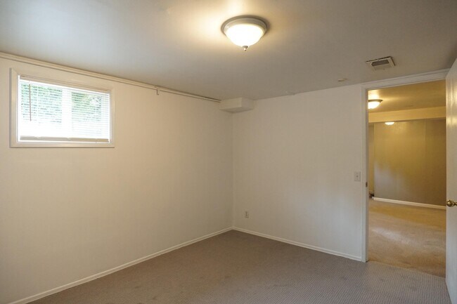 Building Photo - 329 Renton Ave S