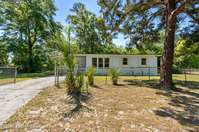 Building Photo - 1254 De Paul Dr