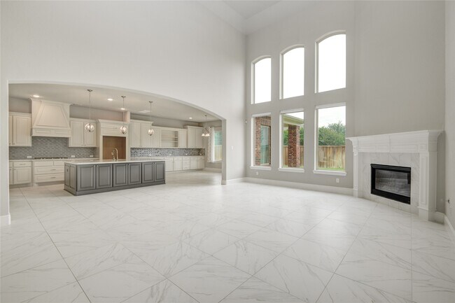 Building Photo - 26510 Crimson Bluff Ln
