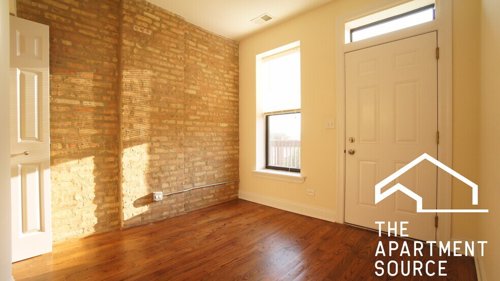 Building Photo - 2836 N Albany Ave