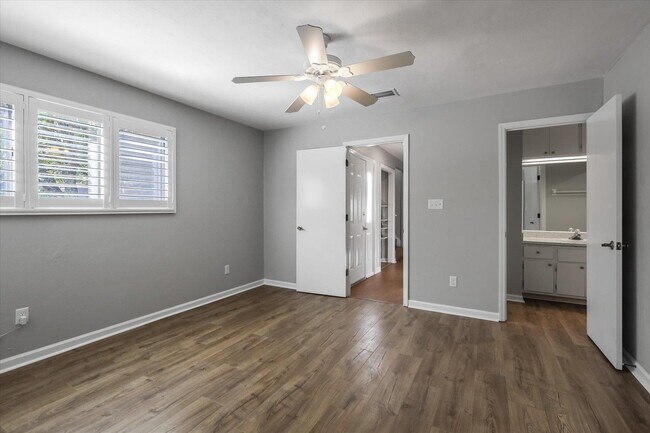 Building Photo - 3108 Ironwood Dr