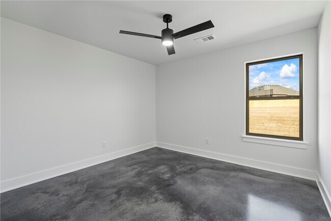 Building Photo - 86 Watson Ln