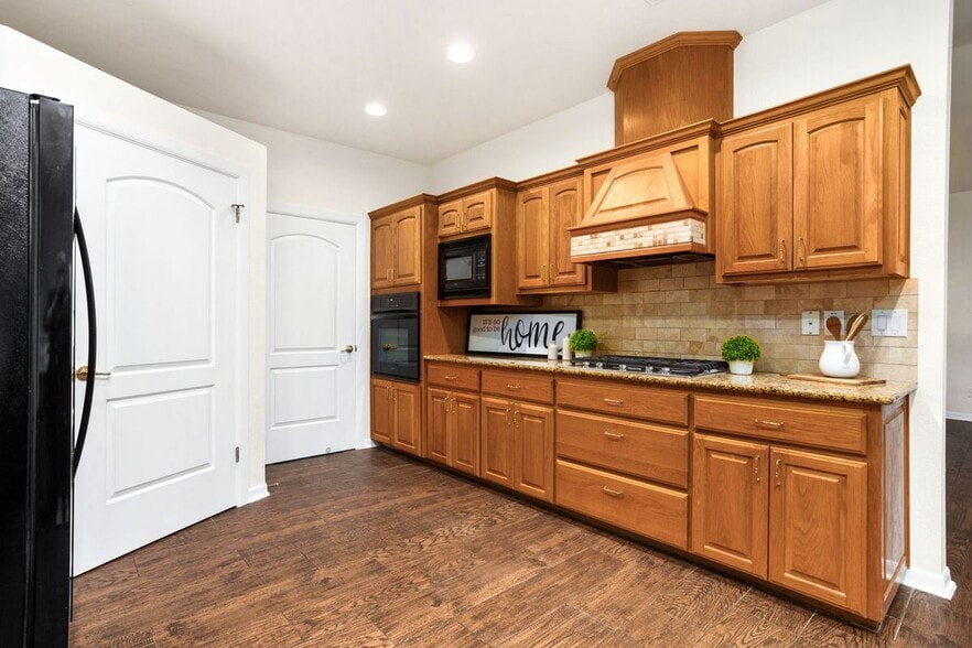 Building Photo - 3411 Nightfall