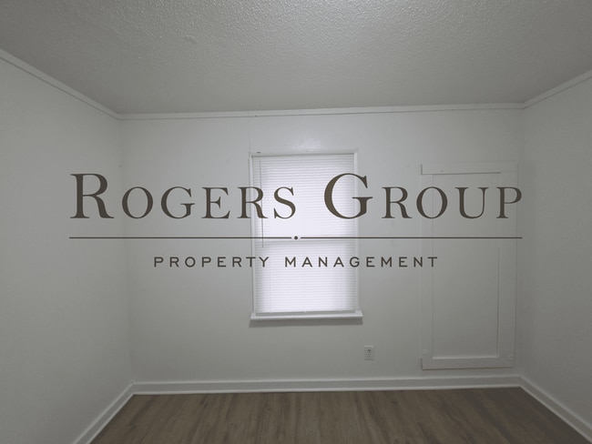 Building Photo - #450 - 416-418 Ridley St Duplex