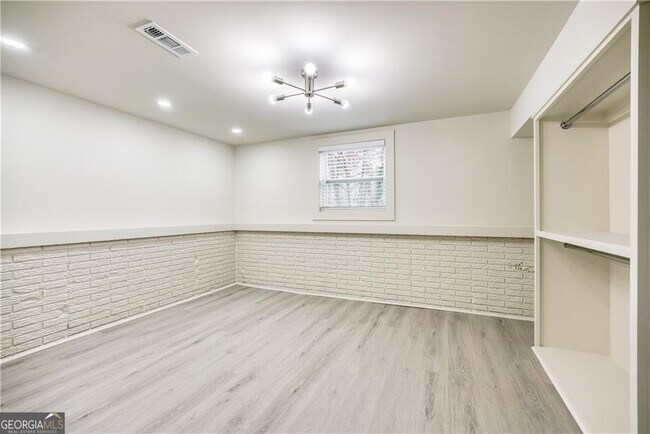 Building Photo - 3254 Newcastle Way