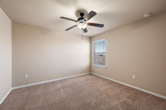 Building Photo - 231 Northern Flicker St