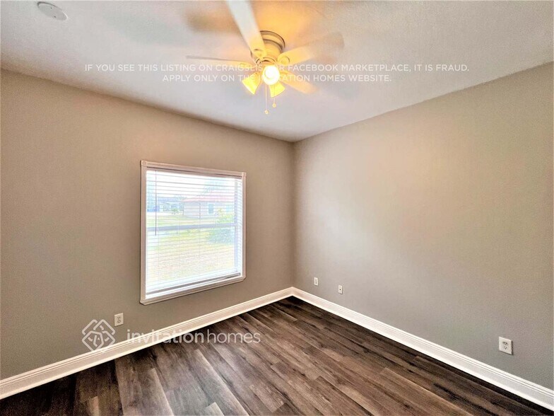 Building Photo - 1462 SW California Blvd