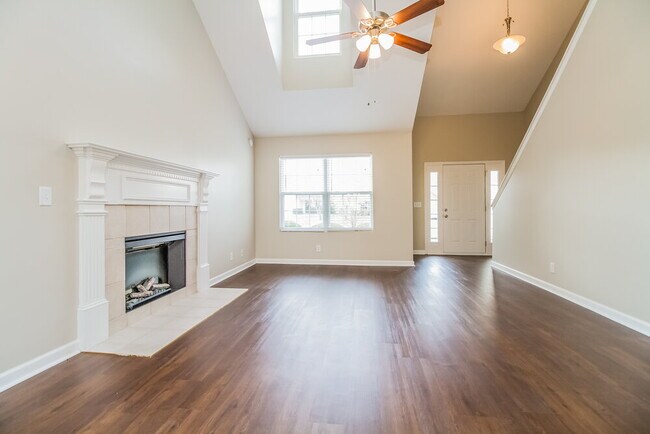 Building Photo - 1431 Westview Dr