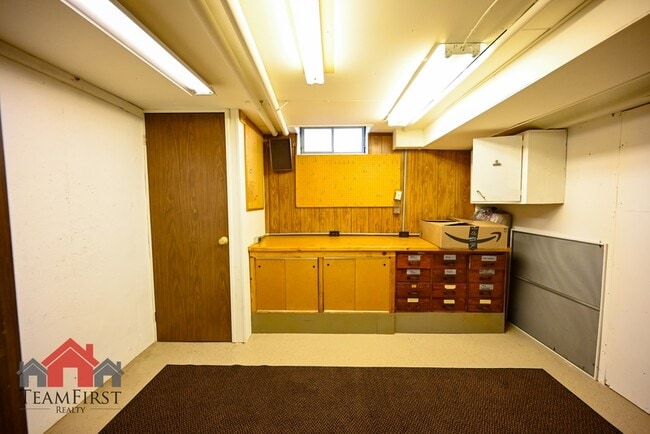 Building Photo - 2401 S Walden Ave