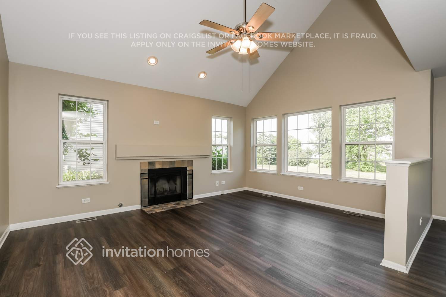 Building Photo - 475 Raintree Dr