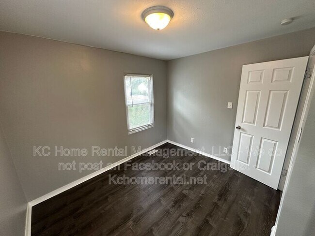 Building Photo - 15315 Fuller Ave